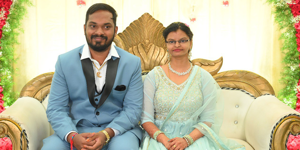 happy-couple-02.jpg